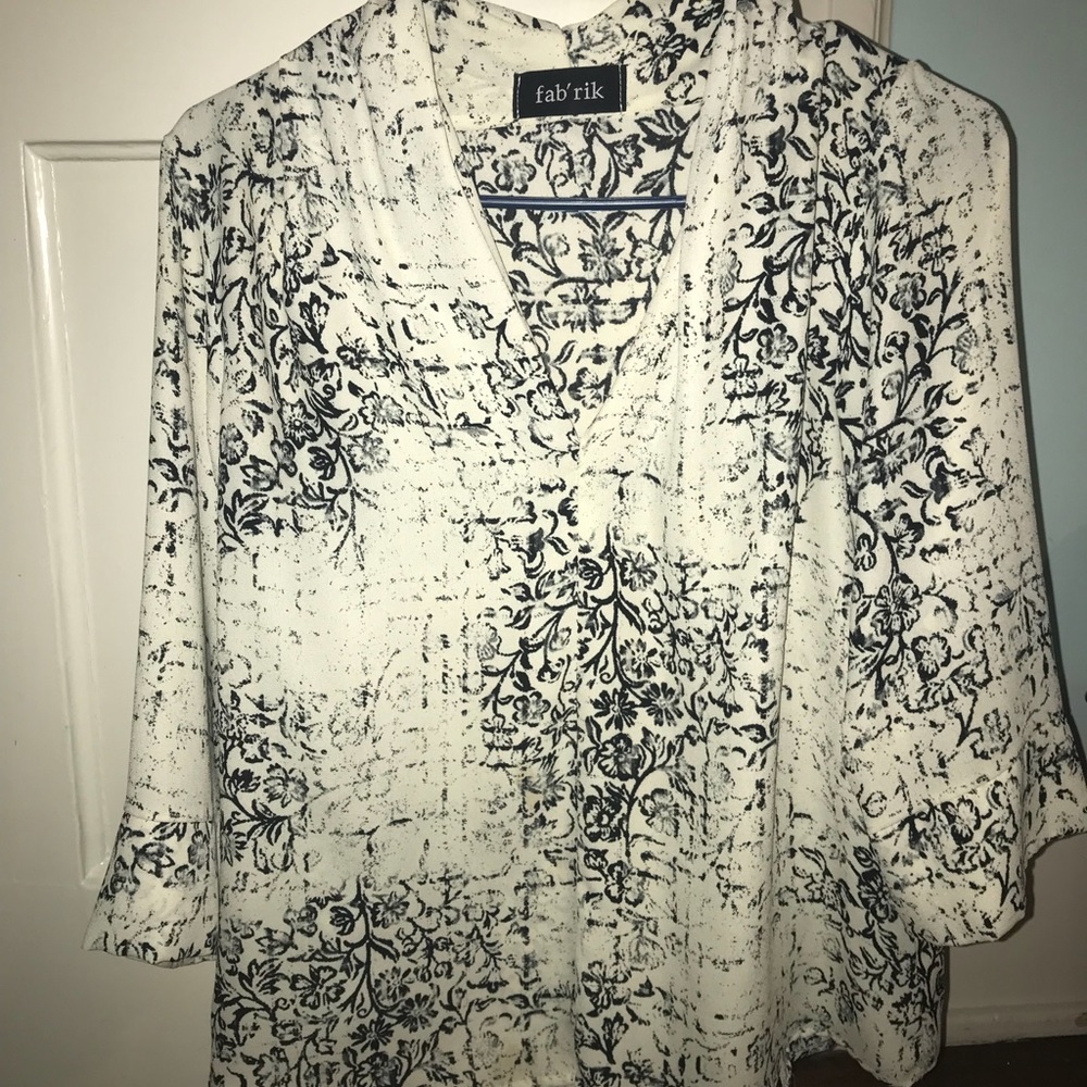 black and white patterned blouse